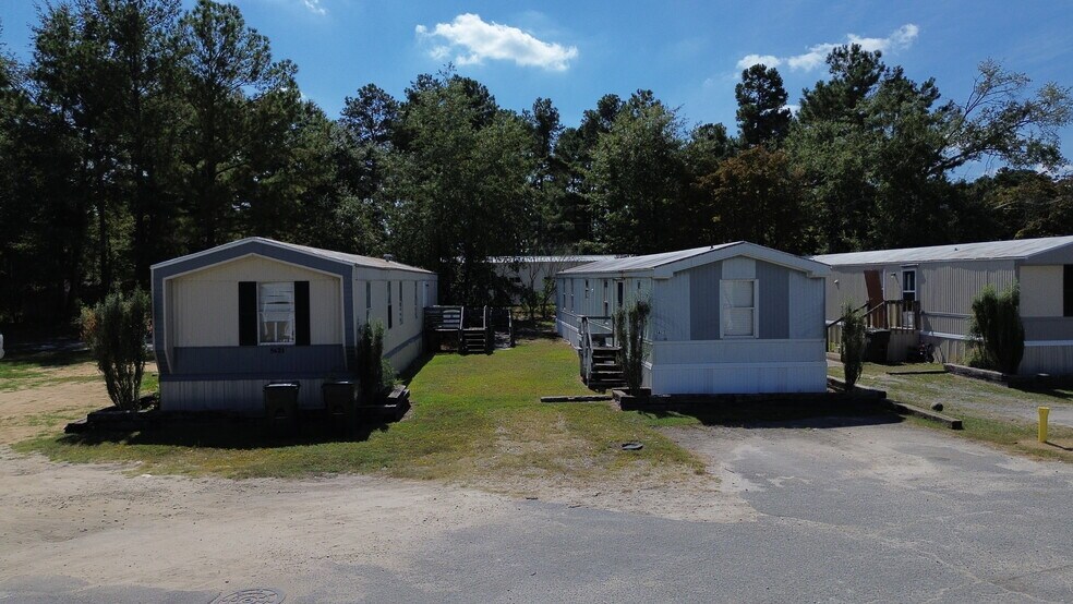 More Photos Of 5602 Hardwick Ln, Fayetteville Manufactured Housing Mobile Home Park For Sale