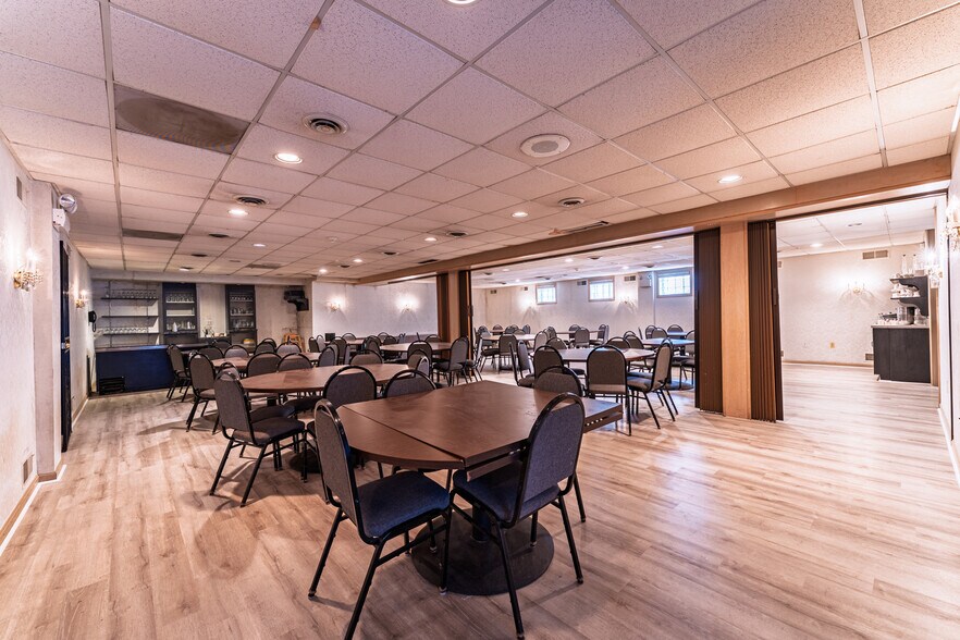 More Photos Of 400 S Center Ave, New Stanton Restaurant For Sale