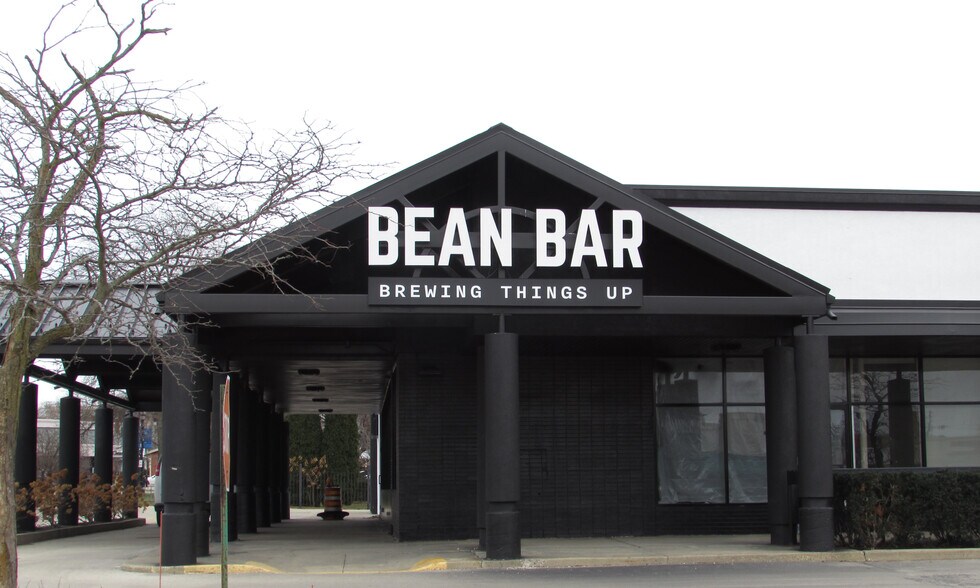 More Photos Of 1901-1975 Cherry Ln, Northbrook General Retail For Sale