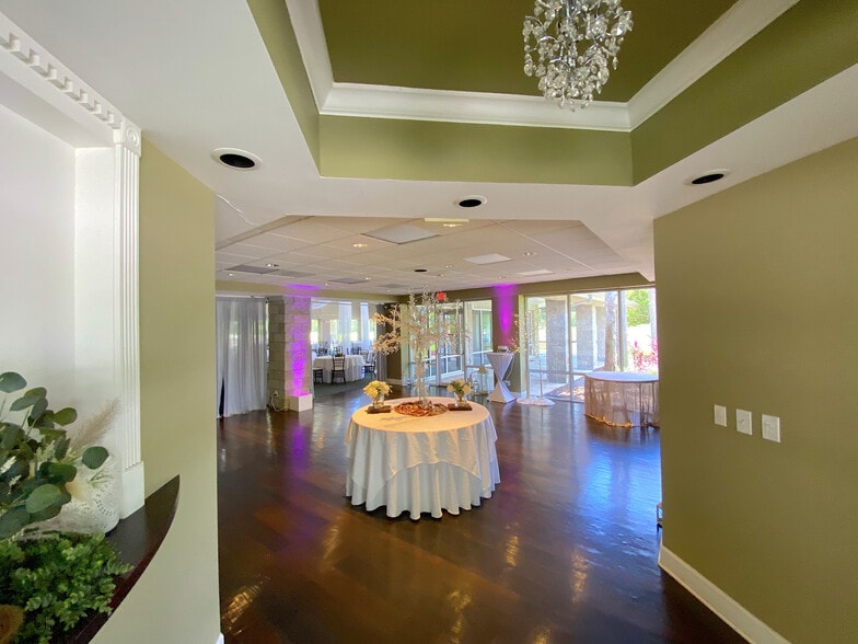 More Photos Of 1 Yacht Club Dr, Palm Coast Restaurant For Sale