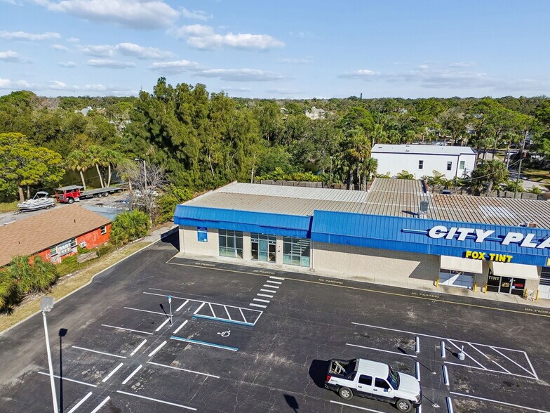 More Photos Of 7400 US Highway 19, New Port Richey Storefront For Lease