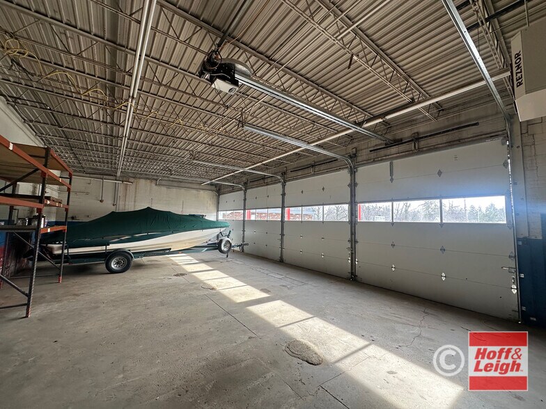 More Photos Of 1395 Gardner Blvd, Barberton Auto Repair For Lease