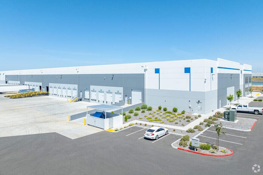 More Photos Of 2925 Ramco St, West Sacramento Unknown For Sale