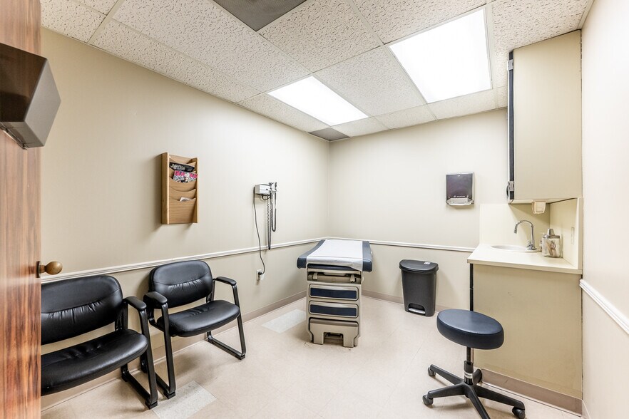 More Photos Of 130 Medical Center Pky, Huntsville Medical For Sale