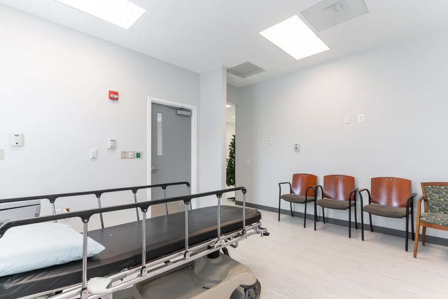 More Photos Of 11360 Pembrooke Sq, Waldorf Medical For Lease