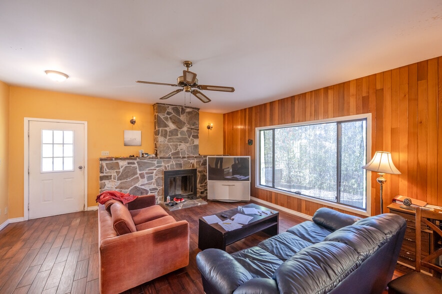 More Photos Of 1002 British Columbia 3, Cawston Winery Vineyard For Sale