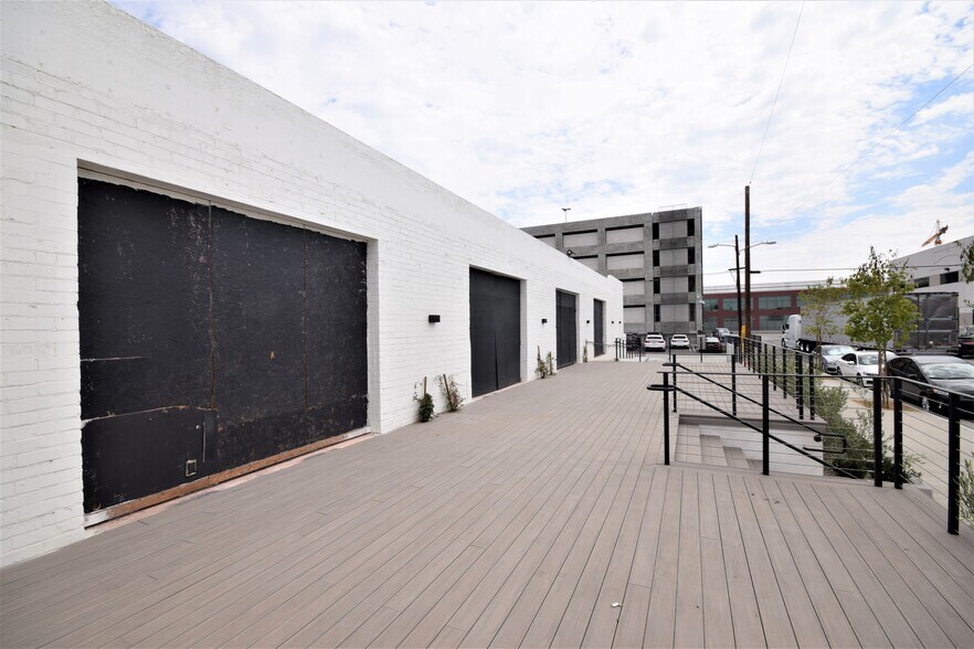 More Photos Of 718-726 Mateo St, Los Angeles Storefront Retail Office For Lease