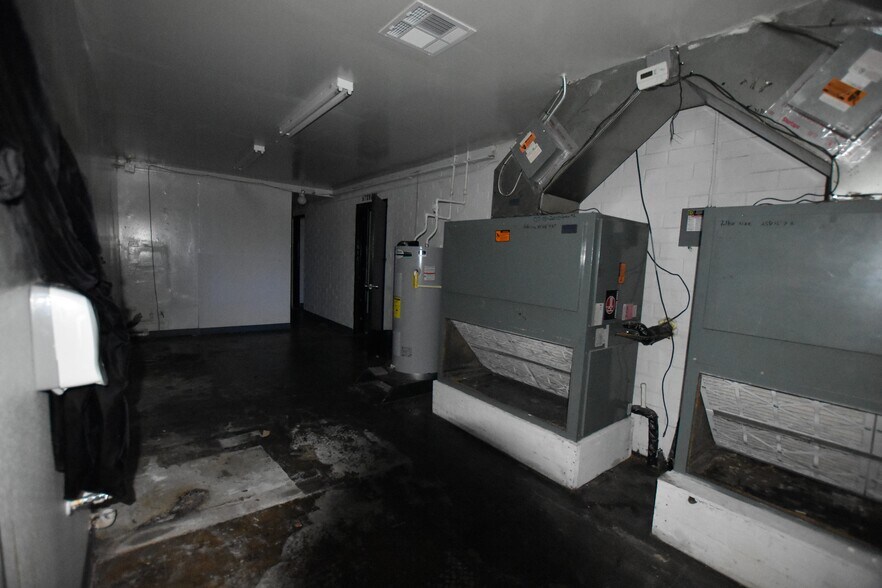 More Photos Of 921 Texas Ave, Texas City Service For Sale