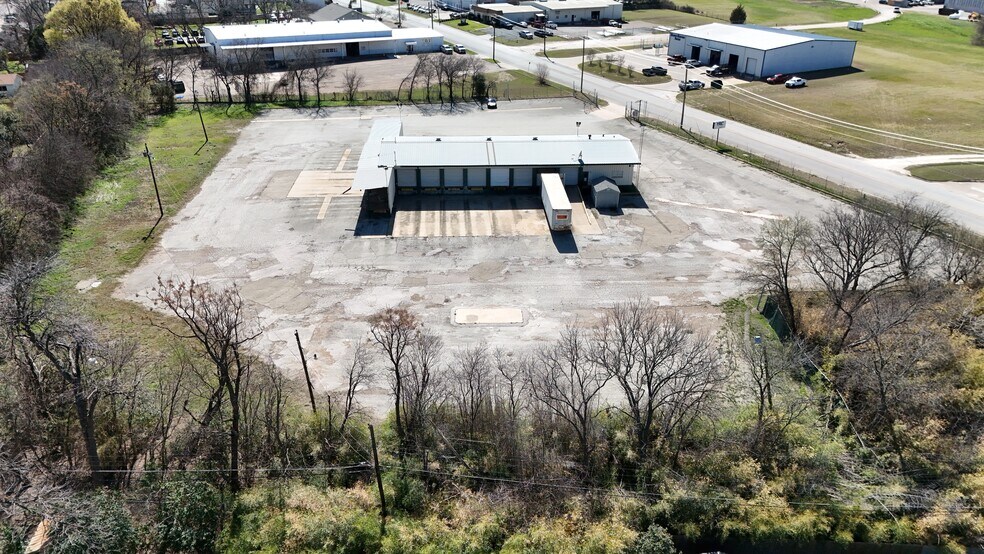 More Photos Of 3230 Clay Ave, Waco Industrial For Sale