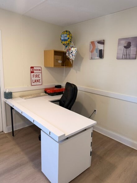 More Photos Of 98 Frelinghuysen Ave, Newark Hotel For Lease