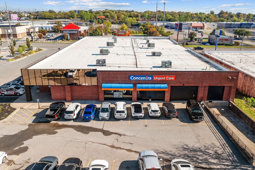 More Photos Of 1717 Gallatin Pike N, Madison Freestanding For Sale