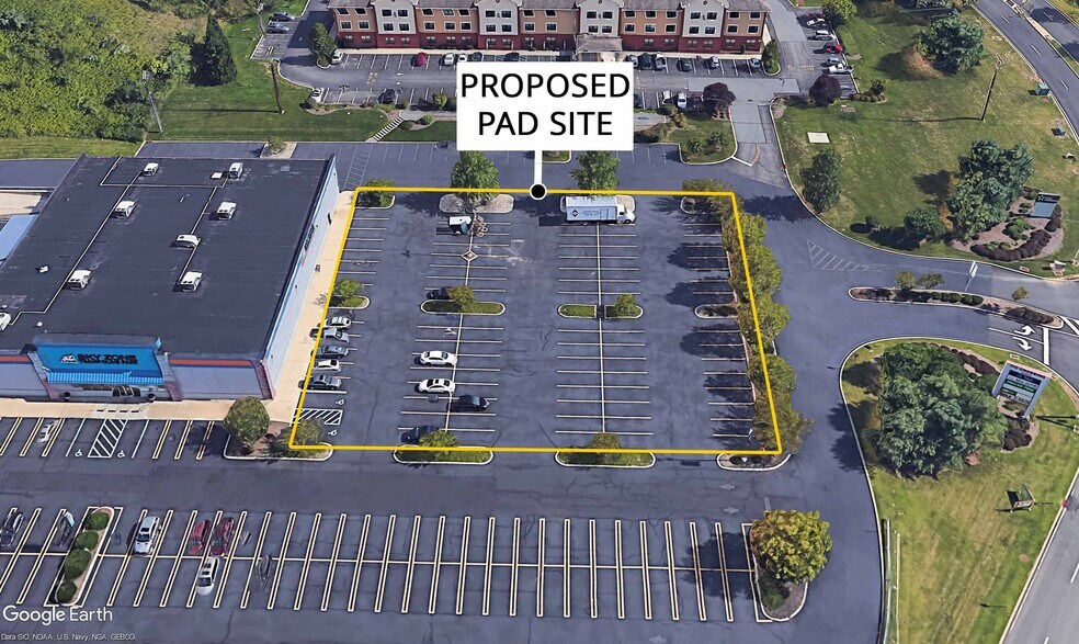 More Photos Of 61 International Dr S, Budd Lake Storefront For Lease