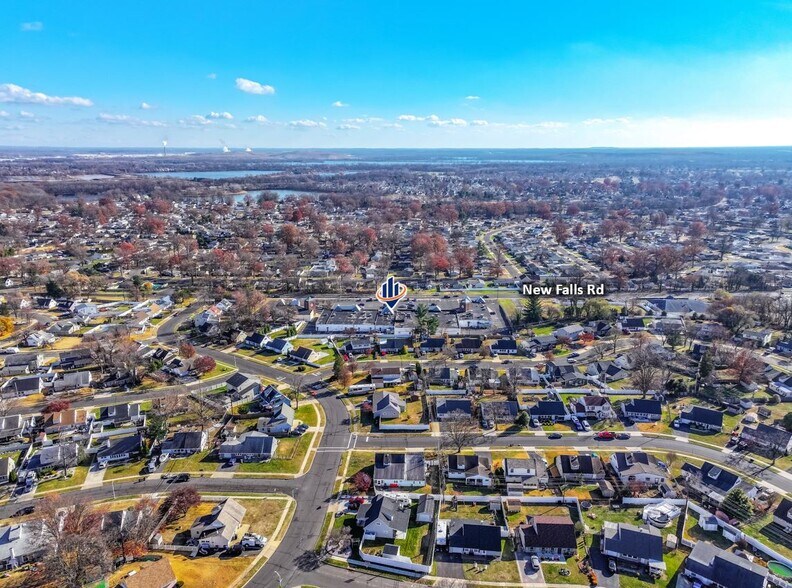 More Photos Of 8919 New Falls Rd, Levittown Storefront For Lease