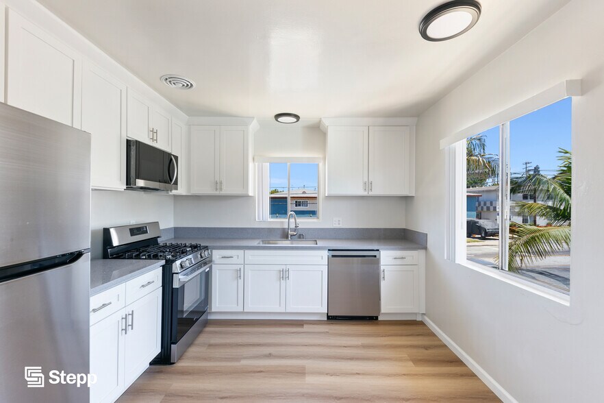 More Photos Of 140 E Spring St, Long Beach Apartments For Sale