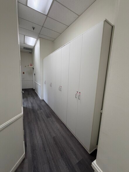 More Photos Of 301-307 N Main St, Santa Ana Storefront For Sale