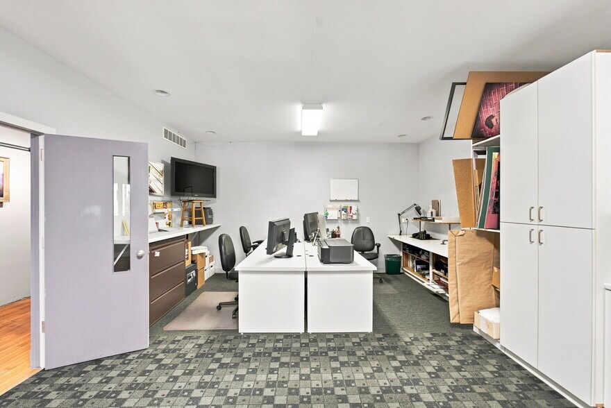 More Photos Of 121 E Bremer Ave, Waverly General Retail For Sale