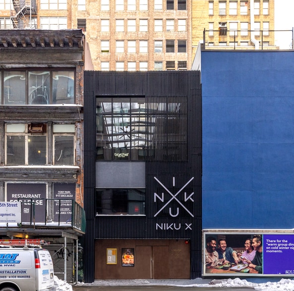 Primary Photo Of 21 W 35th St, New York Restaurant For Sale