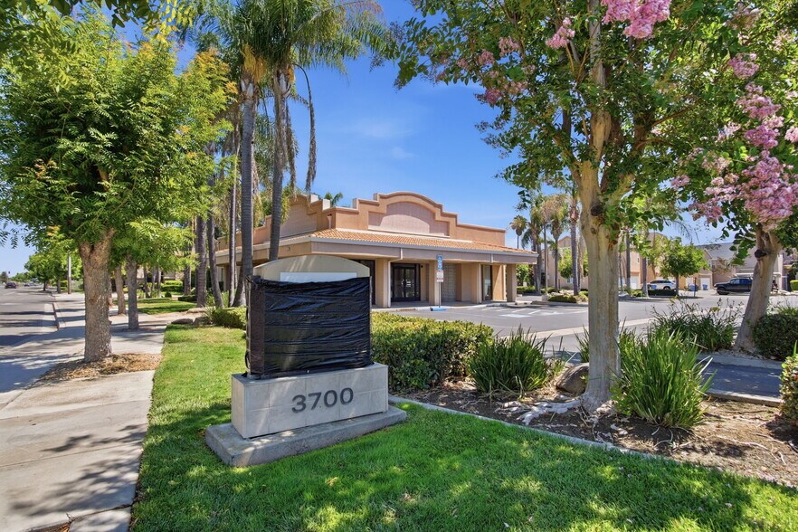 More Photos Of 3700 Geer Rd, Turlock Bank For Lease