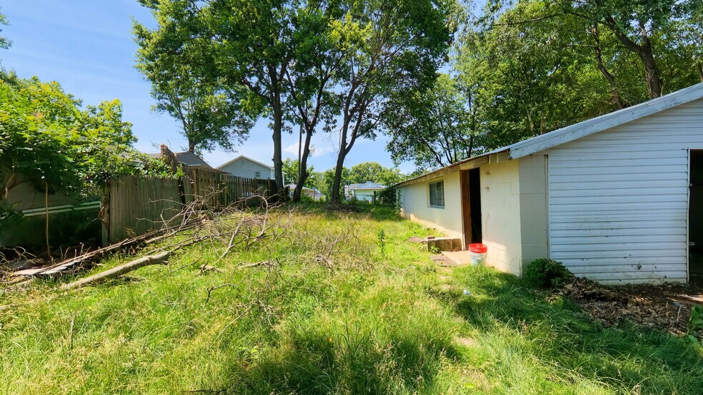 More Photos Of , Lexington Specialty For Sale