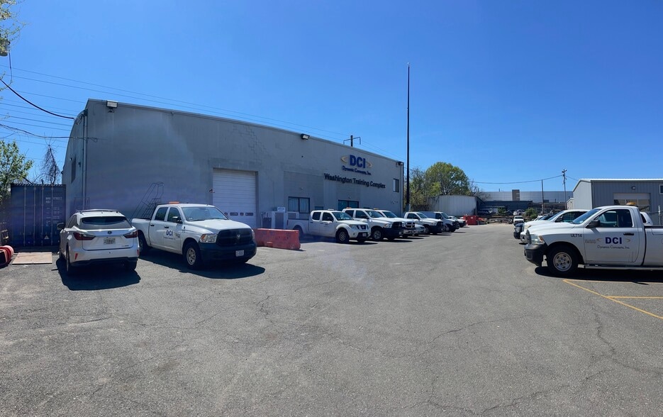 Primary Photo Of 1419 Kenilworth Ave NE, Washington Warehouse For Sale