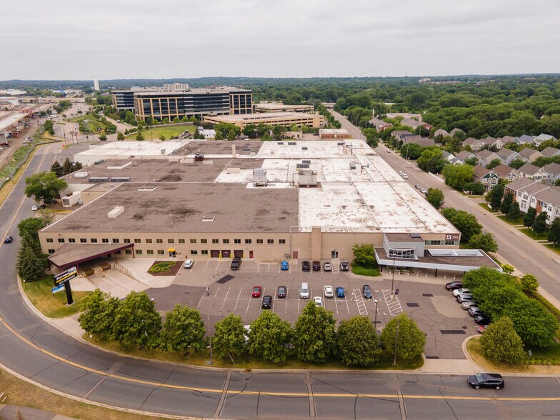 More Photos Of 125-175 Jackson Ave N, Hopkins Light Distribution For Lease