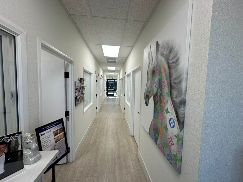 More Photos Of 5920 S Rainbow Blvd, Las Vegas Office For Sale