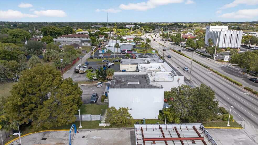 More Photos Of 513 N State Road 7, Margate Office For Lease