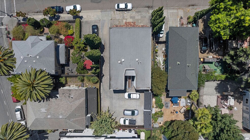 More Photos Of 74 Pearl St, Oakland Apartments For Sale