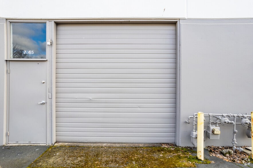 More Photos Of 8362-8380 SW Nimbus Ave, Beaverton Unknown For Lease