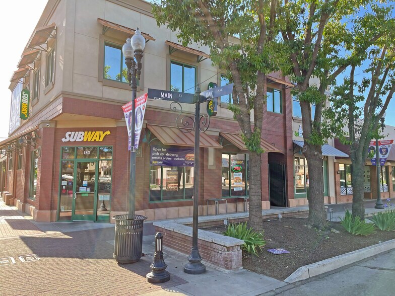 More Photos Of 134 N Main St, Porterville Restaurant For Lease