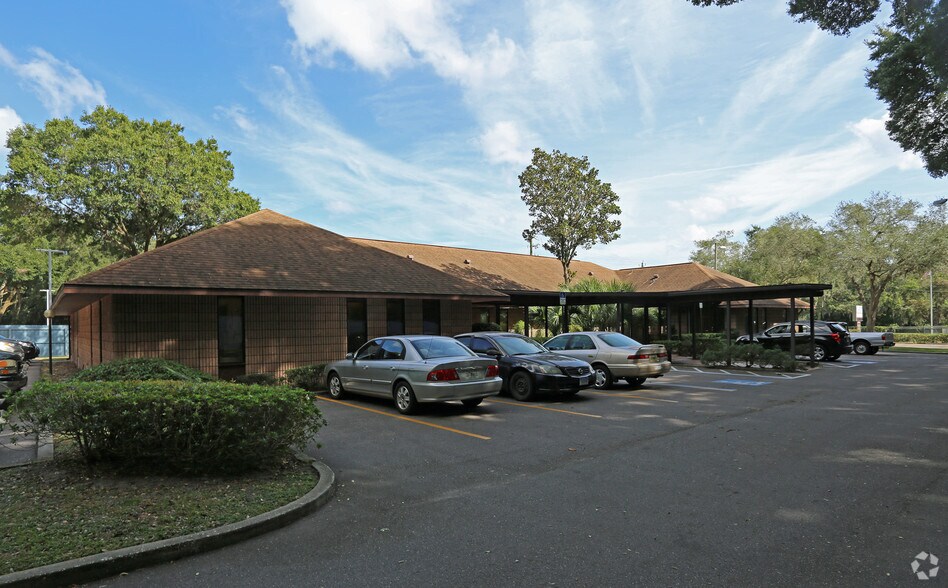 More Photos Of 908 S Parsons Ave, Brandon Medical For Lease