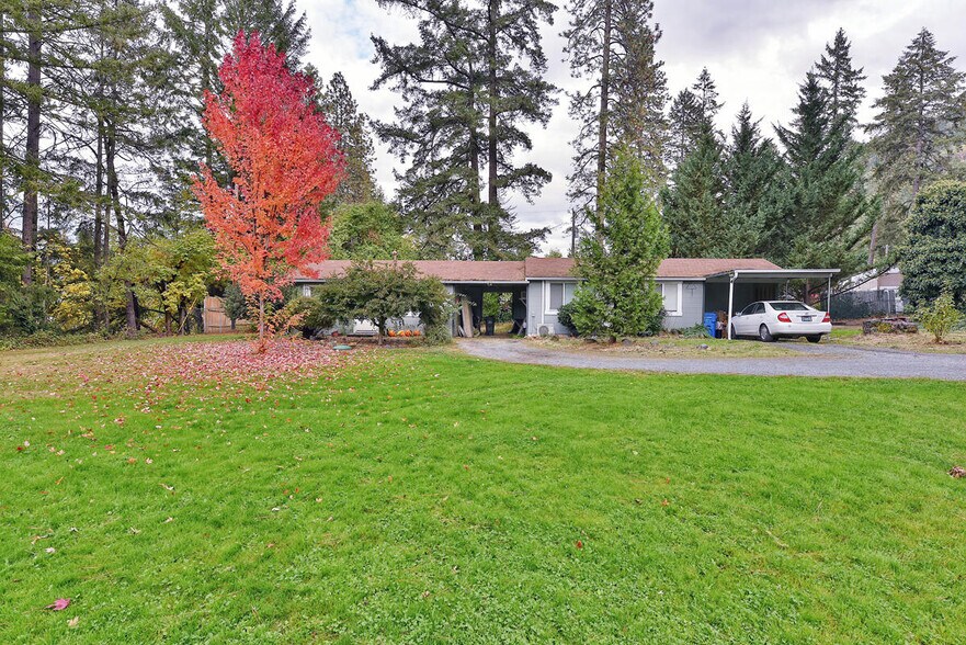 More Photos Of 3251 Rogue River Hwy, Grants Pass Apartments For Sale