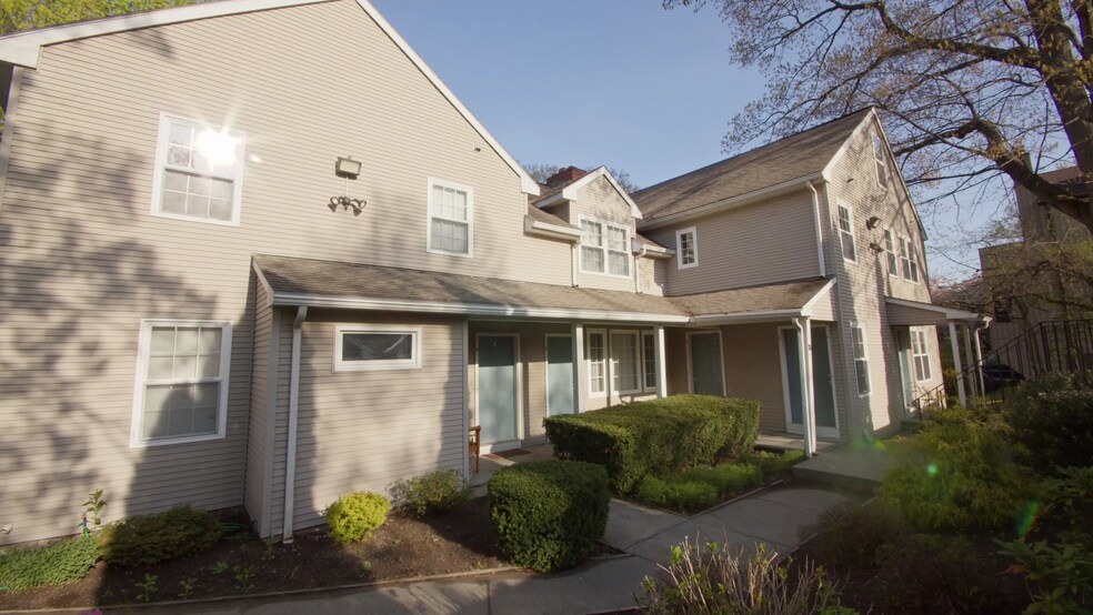 More Photos Of 76 Hope St, Stamford Apartments For Sale