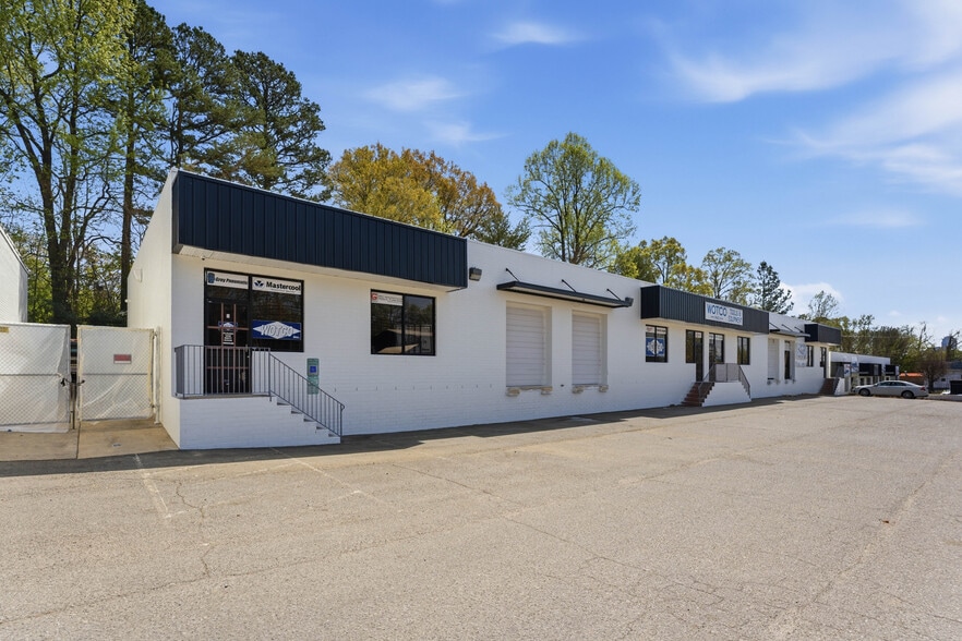 More Photos Of 2730-2738 N Graham St, Charlotte Flex For Lease