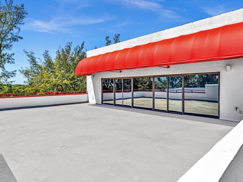 More Photos Of 6175 NW 153rd St, Miami Lakes Medical For Lease