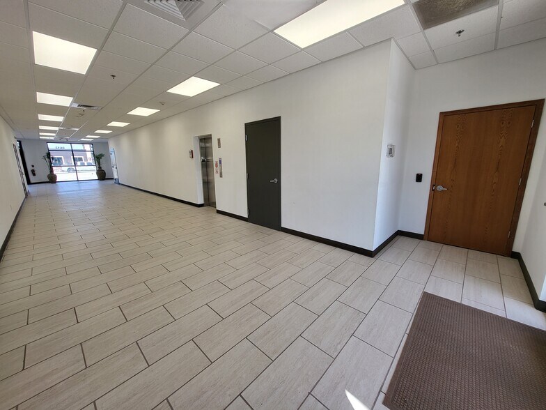 More Photos Of 2613 Main St, Joplin Medical For Sale