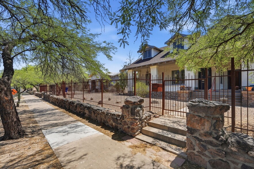 More Photos Of 1004 N 6th Ave, Tucson Office For Sale
