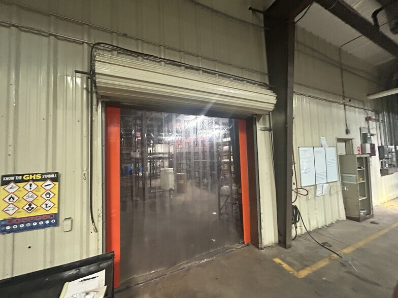 More Photos Of 210 SW Texas Ave, Lawton Warehouse For Lease