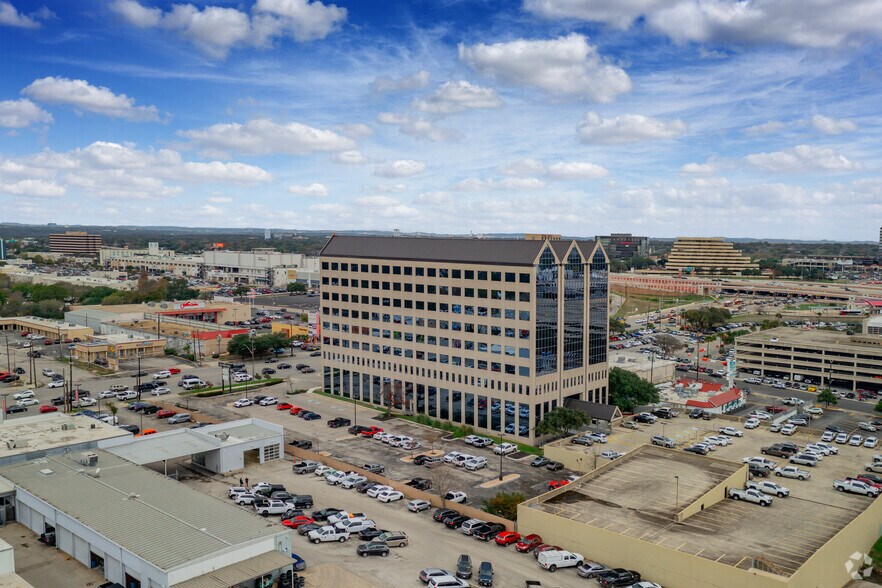 More Photos Of 7330 San Pedro Ave, San Antonio Office For Lease