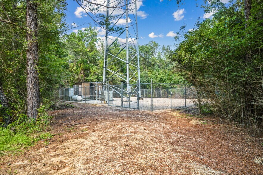 More Photos Of 78043 Highway 21, Bush Warehouse For Sale