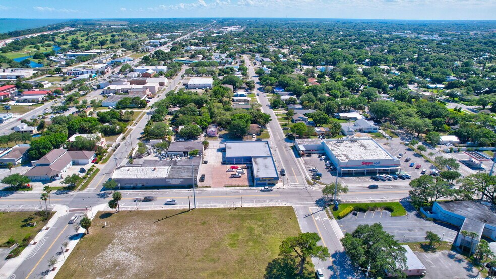 More Photos Of 519 Delaware Ave, Fort Pierce General Retail For Lease