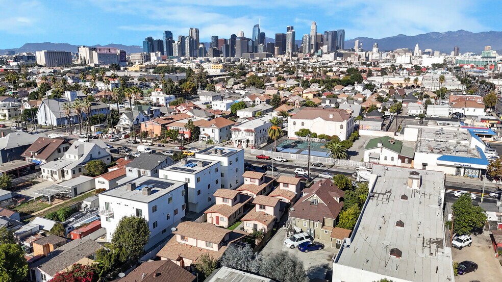 More Photos Of 634 Adams Blvd, Los Angeles Apartments For Sale