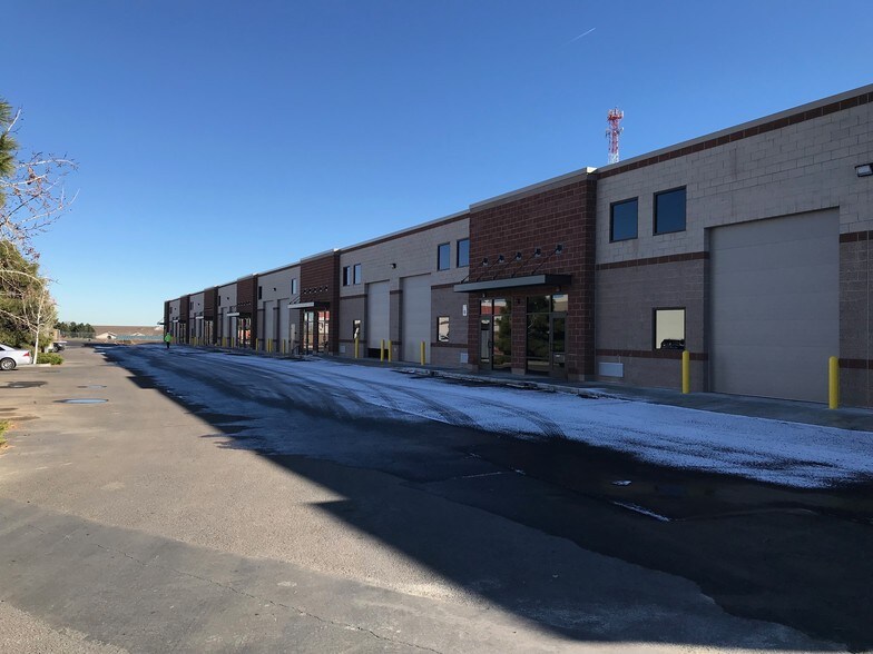 More Photos Of 4840 Van Gordon St, Wheat Ridge Warehouse For Lease