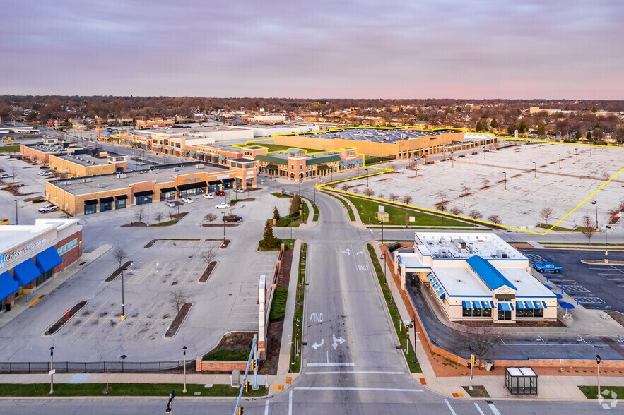 More Photos Of 5825 W Hope Ave, Milwaukee General Retail For Lease