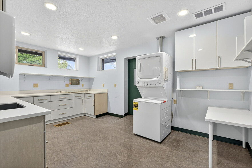 More Photos Of 5311-5315 N Vancouver Ave, Portland Medical For Sale