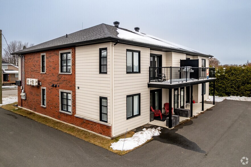 More Photos Of 3688-3722 Principale, Saint-cyrille-de-wendover Apartments For Sale