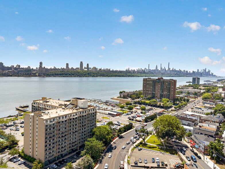 More Photos Of 1033-1077 River Rd, Edgewater Apartments For Sale