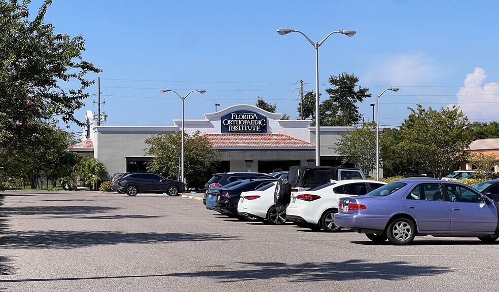 Primary Photo Of 36413 US Highway 19 N, Palm Harbor General Retail For Lease