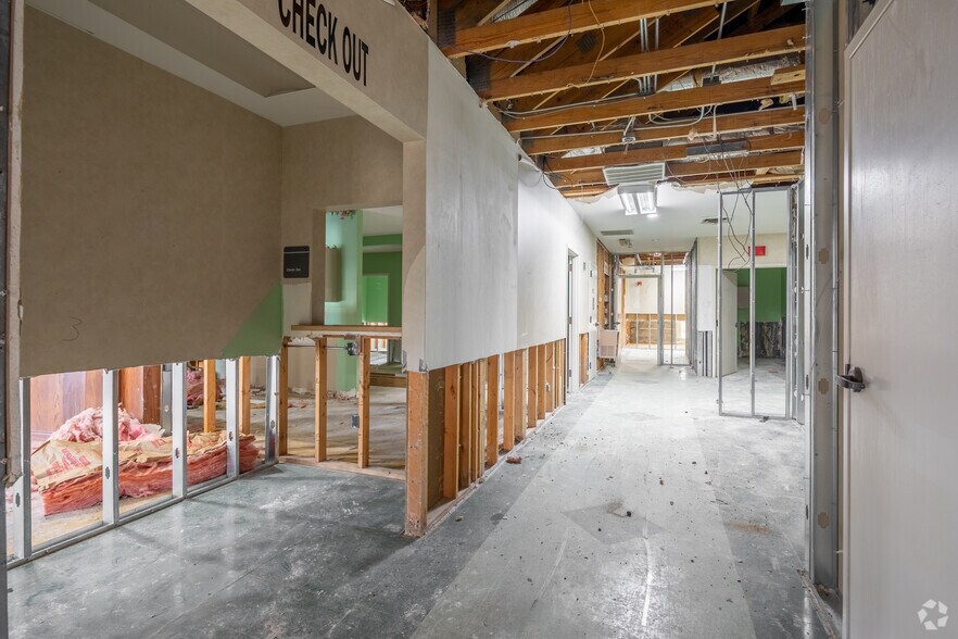 More Photos Of 6605 Stage Rd, Memphis Medical For Lease