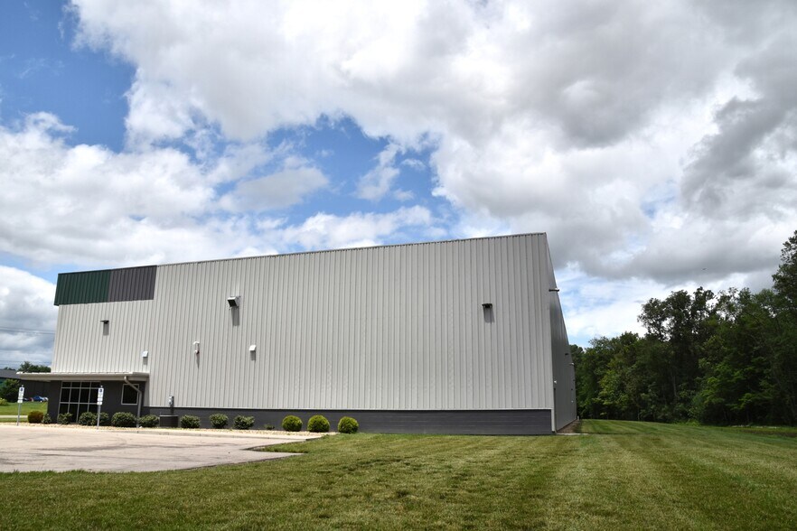 More Photos Of 1680 James Pky, Heath Manufacturing For Lease